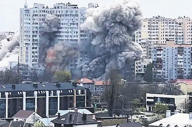 Rusya Ukraya'nın Karadeniz ile irtibatını kesmek için  Odessa’yı harabeye çevirdi