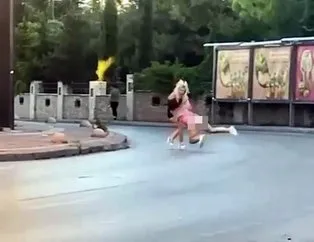 Antalya’da iki kadının yarı çıplak kavgası kamerada