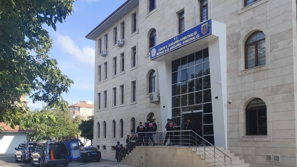 Sosyal medyada bomba ve molotof eğitimi veren şüphelilere operasyon