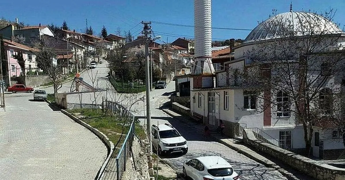 Kutahya Nin Emet Ilcesinde Cami Imami Koronaya Yakalandi Cemaat Karantinaya Alindi Takvim