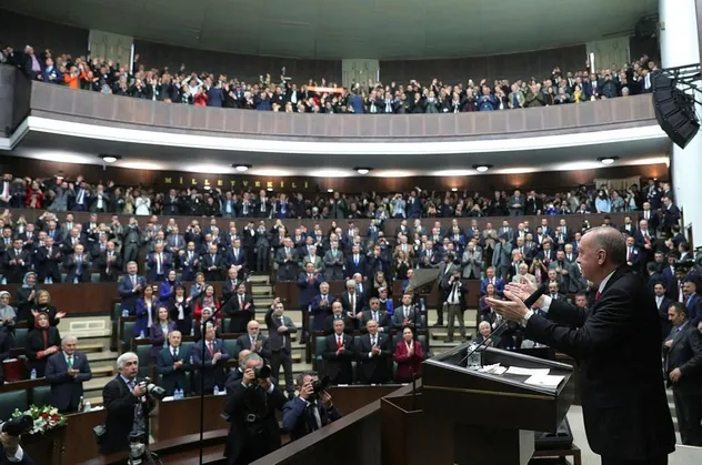 Son dakika haberi: Bağımsızlar ve muhalefet partilerinden 70 belediye başkanı AK Parti’ye geçiyor