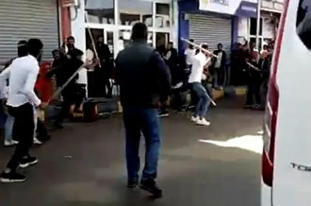 Ağrı'da muhtarlık kavgası! 1'i ağır 7 yaralı
