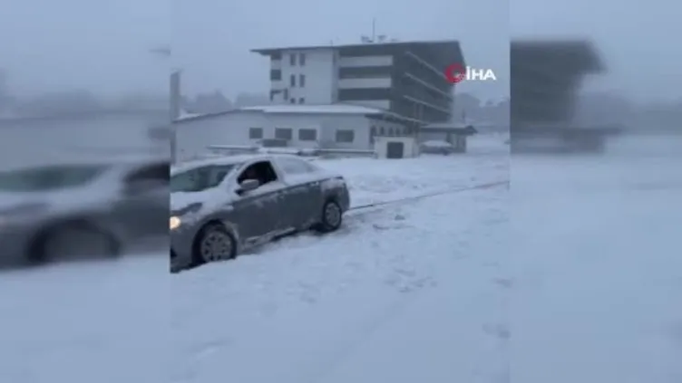 Bursa Uludağ’da kar kalınlığı 50 santimetreye ulaştı