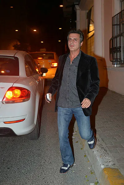 Alkolle başı dertte olan Teoman yardım alıyor-3