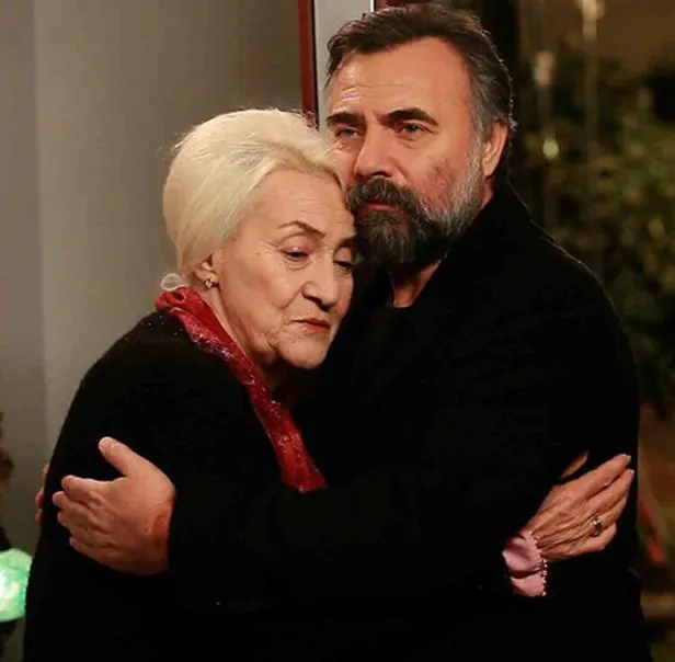 cogu-feci-sonla-ayrilmisti-edhodan-bakin-kimler-geldi-gecti-unal-ender-yasar-boran-ve-daha-nicesi-1621690483916.jpg Çoğu feci sonla ayrılmıştı! EDHO'dan bakın kimler geldi geçti! Ünal, Ender, Yaşar, Boran ve daha nicesi...-9