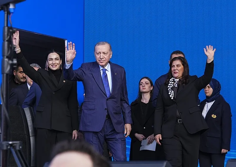 Aydın'da 87.5 milyar liralık yatırım! Başkan Erdoğan'dan Özgür Özel'e ayar: 3 yıldır neredeydin | "Küresel nizam kökten çatırdıyor"-3