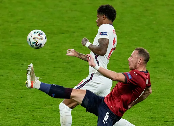 cekya-0-1-ingiltere-euro-2020-mac-ozeti-1624396558722.jpg Çekya 0 - 1 İngiltere | EURO 2020 MAÇ ÖZETİ-2