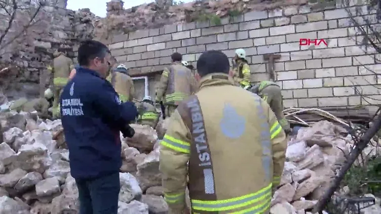 İstanbul Fatih'te tarihi surlar çöktü: 1 ölü