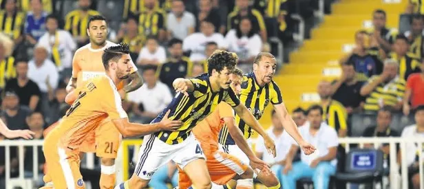 Hollandalı ilk maçta değiştirdi yeni sistem 4-3-3