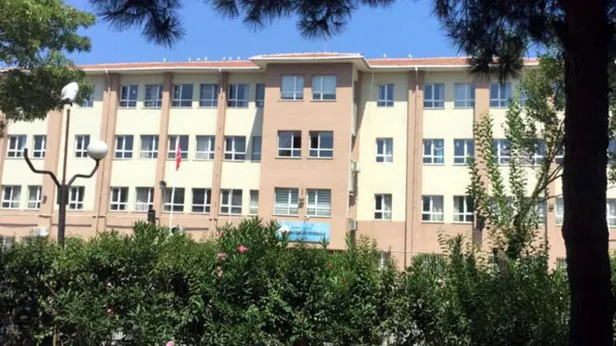 Son dakika: Avcılar'da binaları riskli bulunan 2 okul yarın tatil edildi! İşte tatil edilen okullar-1