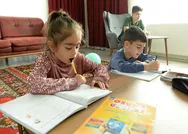 EBA TV ilkokul canlı izle! 1. 2. 3. 4. sınıflar için EBA TV ilkokul canlı yayın ve ders programı!