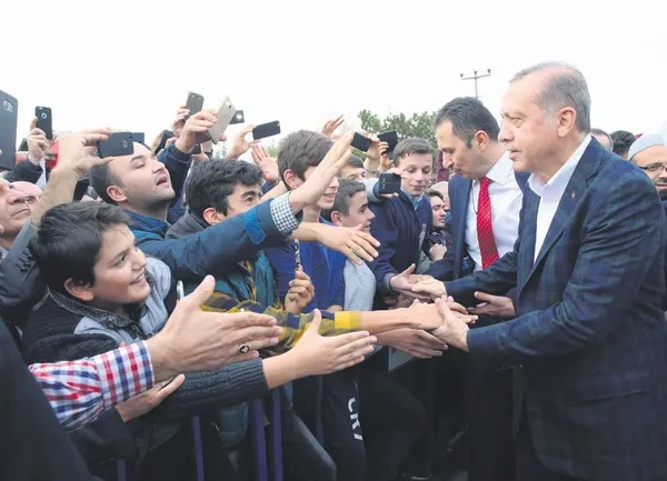 baskan-erdogandan-pakistan-donusu-ucakta-rusya-mesaji-tepe-baska-alt-baska-1581807333993.jpeg Başkan Erdoğan'dan Pakistan dönüşü uçakta 'Rusya' mesajı: Tepe başka, alt başka-4