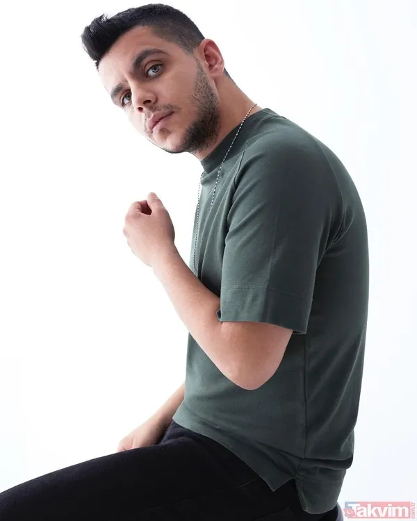 Şarkılar Bizi Söyler’in konuğu Bilal Sonses bakın kaç yaşında çıktı! Duyan inanamadı meğer göründüğü gibi değilmiş... - 4