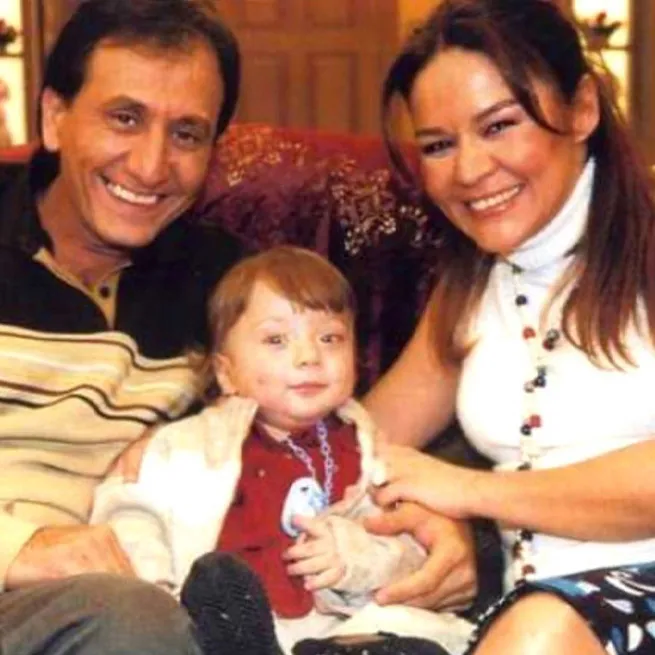 Çocuklar Duymasın'ın Emine’si Melek Şahin son haliyle parmak ısırttı! Çaycı Hüseyin’in eşini gören tanıyamadı - 24