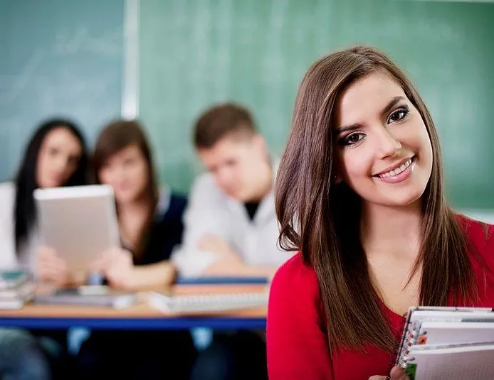 Üniversiteliye 750 TL burs