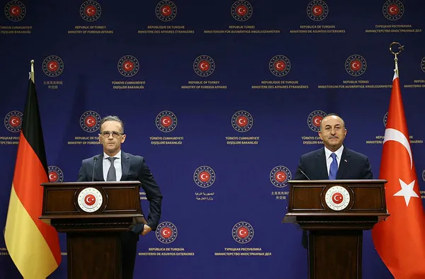 disisleri-bakani-mevlut-cavusoglu-yunanistani-uyardi-simarikliktan-vazgecin-kendinizi-riske-atmayin-1598386362720.jpg Dışişleri Bakanı Mevlüt Çavuşoğlu Yunanistan'ı uyardı: Şımarıklıktan vazgeçin, kendinizi riske atmayın-3