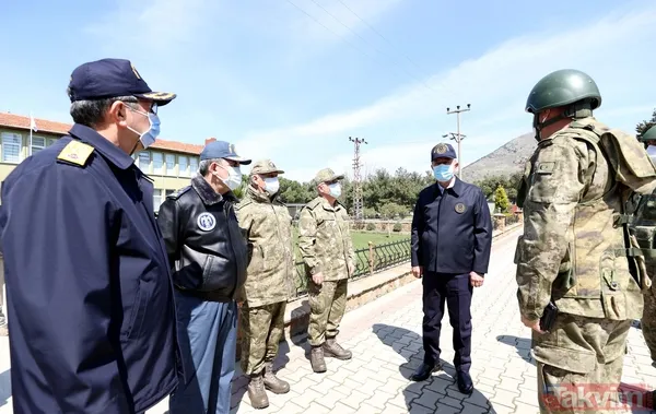SON DAKİKA: Milli Savunma Bakanı Hulusi Akar ve TSK'nın komuta kademesi Gökçeada'da! Rüzgar Alayı'nı denetledi - 11