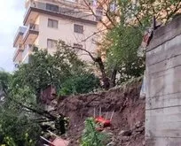 Son dakika: Ankara’da 4 katlı binanın istinat duvarı çöktü