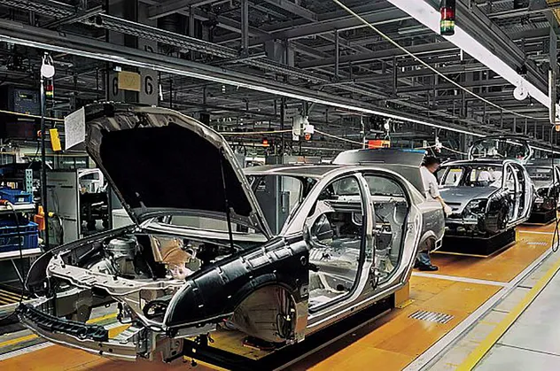 Nissan Japonya'daki üretimini durdurdu!