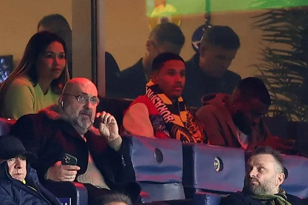 fenerbahce-jayden-oosterwolde-transferini-resmen-acikladi-1675086258953.jpeg Fenerbahçe Jayden Oosterwolde transferini resmen açıkladı! İşte ödenecek para-3