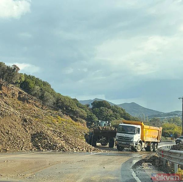 Gökçeada'da yağış sonrası sel ve heyelan! Evleri su bastı yol kapandı - 2