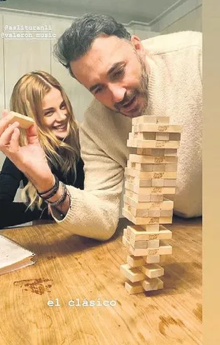 Aslı Turanlı, Yunan sevgilisi DJ Valeron ile kıyasıya mücadeleye tutuştu