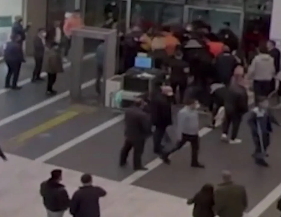 AVM’de ortalık karıştı