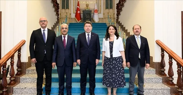 DEM İmralı Heyeti Adalet Bakanı Tunç ve Meclis Başkanı Kurtulmuş'la görüşecek! Beştepe'den randevu istendi: Yasal ve hukuki süreç masada