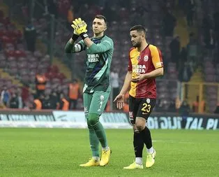 Muslera kalmalı