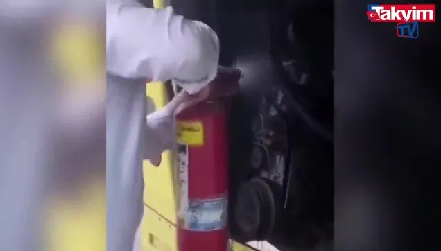 Bakımsız İETT otobüsünde yangın çıktı, şoför üfleyerek söndürmeye çalıştı