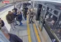 İstanbul'da metrobüste deprem anı kamerada!