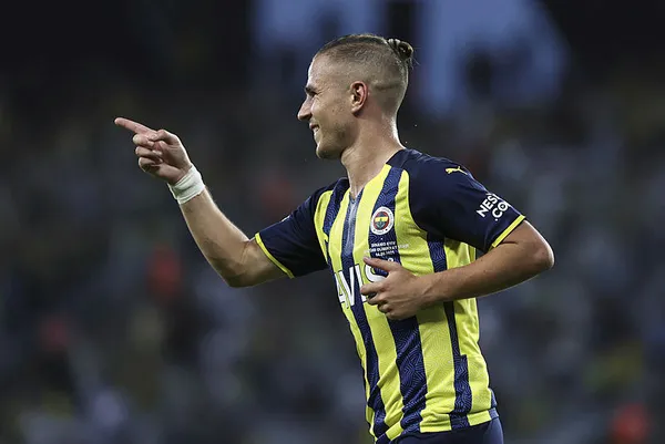 fenerbahce-giresunspor-maci-hangi-kanalda-fb-giresunspor-hazirlik-maci-sifresiz-mi-1628507991698.jpg Fenerbahçe Giresunspor maçı hangi kanalda? FB Giresunspor hazırlık maçı şifresiz mi?-3