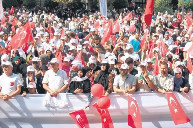 100 sivil toplum kuruluşunun katılımıyla LGBT sapkınlığına tek bir ağızdan 'dur' demek için bir araya geldi