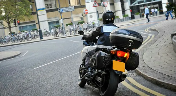 istanbulda-motokurye-yasagi-bitti-mi-28-ocak-cuma-yemeksepeti-ve-getir-calisiyor-mu-istanbulda-online-siparis-1643294780443.jpg 28 Ocak Cuma Yemeksepeti ve Getir çalışıyor mu? İstanbul'da online sipariş yarın başlıyor mu? İstanbul'da motokurye yasağı bitti mi?-3