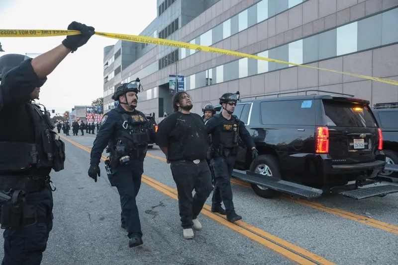 krallara-hayir-protestolari-abdyi-sardi-hedefte-trump-var-1774797698376.jpeg 'Krallara Hayır' protestoları ABD'yi sardı: Hedefte Trump var-9