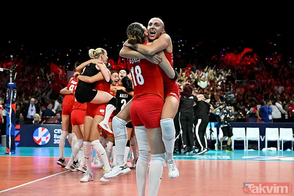 Saha da coşturuyor dışarıda da! Melissa Vargas Dj kabinine geçti geceye damgasını vurdu! Herkesin dilinde Vargas var - 22