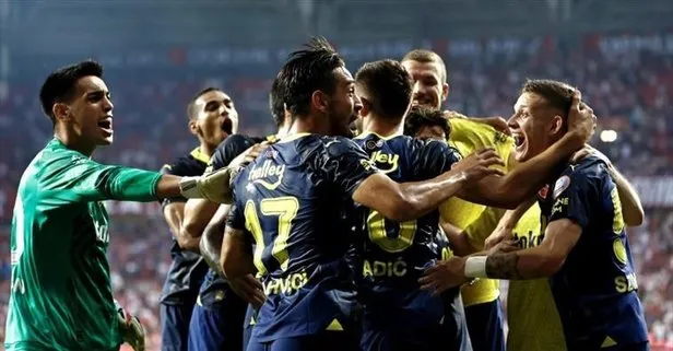 Bundesliga’dan arayış başladı! Fenerbahçe’de sürpriz ayrılık!