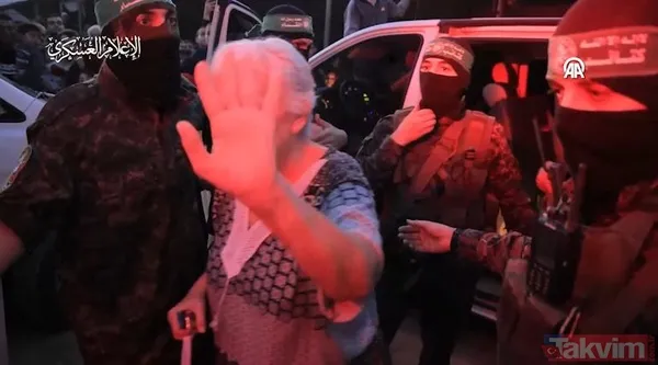 Tarihi esir takası tarihi kareler! İsrailli rehineler Hamaslılara el sallayıp veda etti... Siyonist işgalciler ise Filistinlilere saldırdı - 33