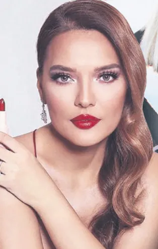 Demet Akalın 'şaklaban' göndermesi yaptı! Aleyna Tilki'den yanıt gecikmedi