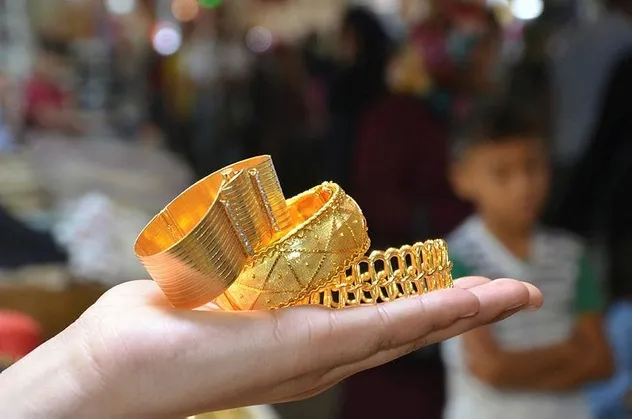 Duyan oraya koşuyor: 40 liraya Maraş burma bilezik