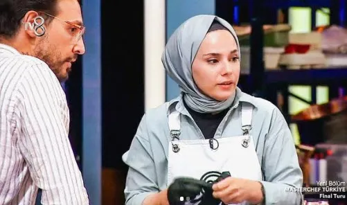Mehmet Yalçınkaya 'İlk defa böyle bir şey yapıyorum' dedi Masterchef'te Rabia Nur Çamurlu'ya teklif etti! Atı alan Üsküdar'ı geçti-3