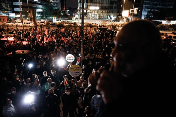 son-dakika-hdp-istanbul-milletvekili-huda-kaya-israilin-filistine-duzenledigi-saldiri-uzerinden-turkiyeye-hakaret-etti-1620469326415.jpg SON DAKİKA: HDP İstanbul Milletvekili Hüda Kaya İsrail'in Filistin'e düzenlediği saldırı üzerinden Türkiye'ye hakaret etti-6