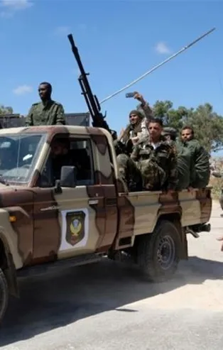 Libya'da Hafter güçlerinden hava saldırısı: 20 ölü