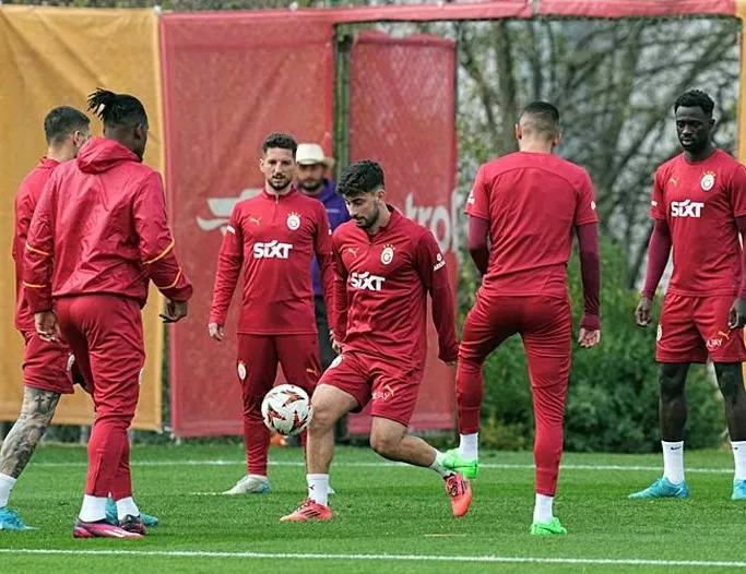 Victor Osimhen takımdan ayrı çalıştı