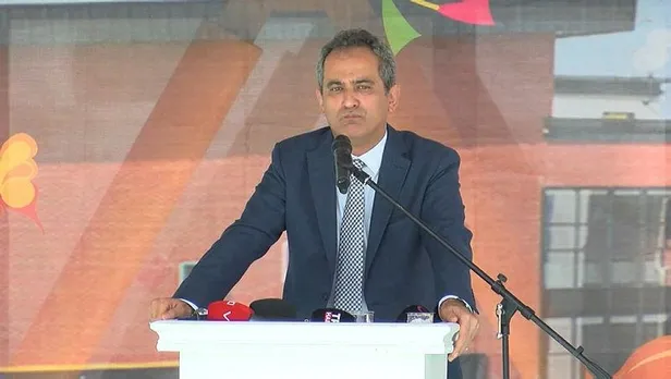 milli-egitim-bakani-mahmut-ozerden-yuz-yuze-egitim-aciklamasi-ogretmenlerin-asilanma-oranini-duyurdu-1632151101478.jpeg