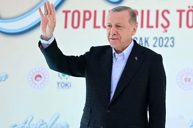 Son seçim anketinin sonuçları yuvarlak masaya kriz geçirtecek! İşte merakla beklenen rakamlar