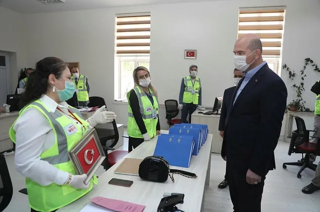 Son dakika: İçişleri Bakanı Süleyman Soylu'dan Vefa Sosyal Destek Koordinasyon Merkezi'ne ziyaret