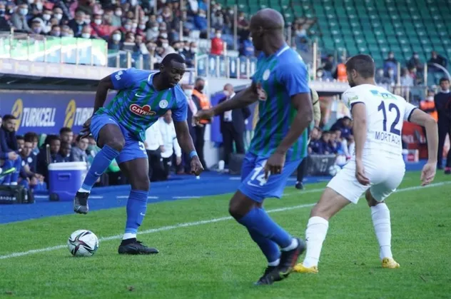 Kasımpaşa, Çaykur Rizespor'u 3-1 yendi | MAÇ SONUCU