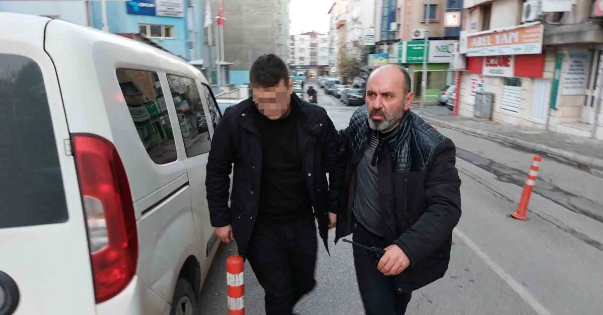 Samsun'da okulda annesini öldüren çocuk, çocuk polisine teslim edildi