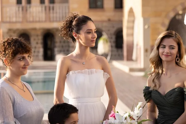 safir-8-bolum-2-fragmani-yayinlandi-bir-an-once-toparlanip-cik-buradan-1697722824100.jpg Safir 8. bölüm 2. fragmanı yayınlandı: Bir an önce toparlanıp çık buradan!-5